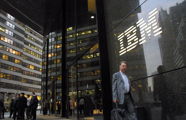 IBM crece en cloud y cae en sistemas