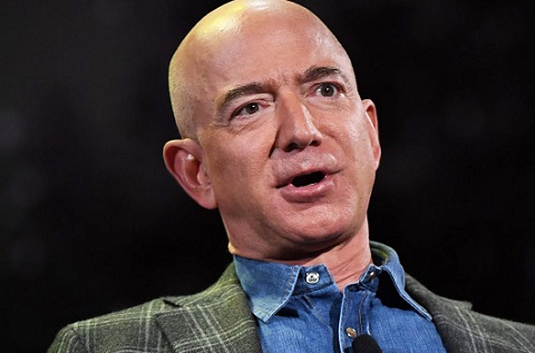 Jeff Bezos ya no es el CEO de Amazon: de la nube al espacio