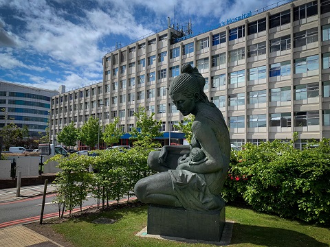 Los Hospitales Women and Children de Birmingham implementan EcoStruxure IT Expert de Schneider