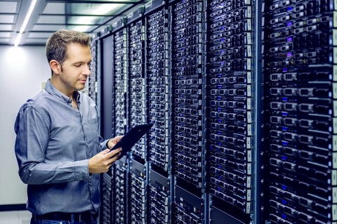Dinahosting estrena su segundo CPD en Global Switch con importantes medidas de seguridad