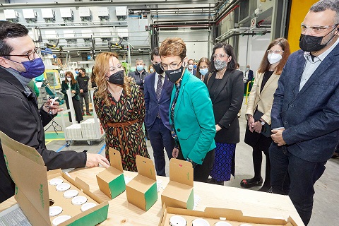Schneider Electric y ACCIONA Energía inauguran una microrred industrial