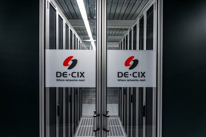 DE-CIX Madrid 2021: crecimiento del 23% en capacidad y 225 redes conectadas