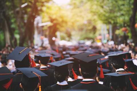 La Universidad de Granada y Fujitsu impulsan la formación TI en Andalucía