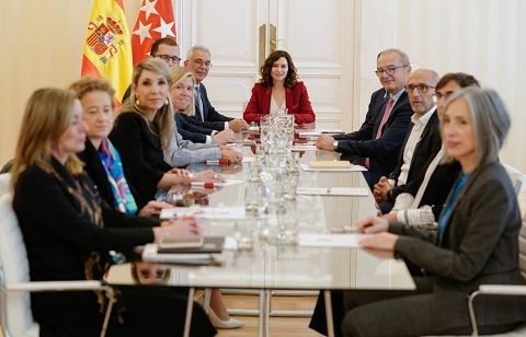 Ayuso crea cuatro regiones digitales en Madrid especializadas en tecnología