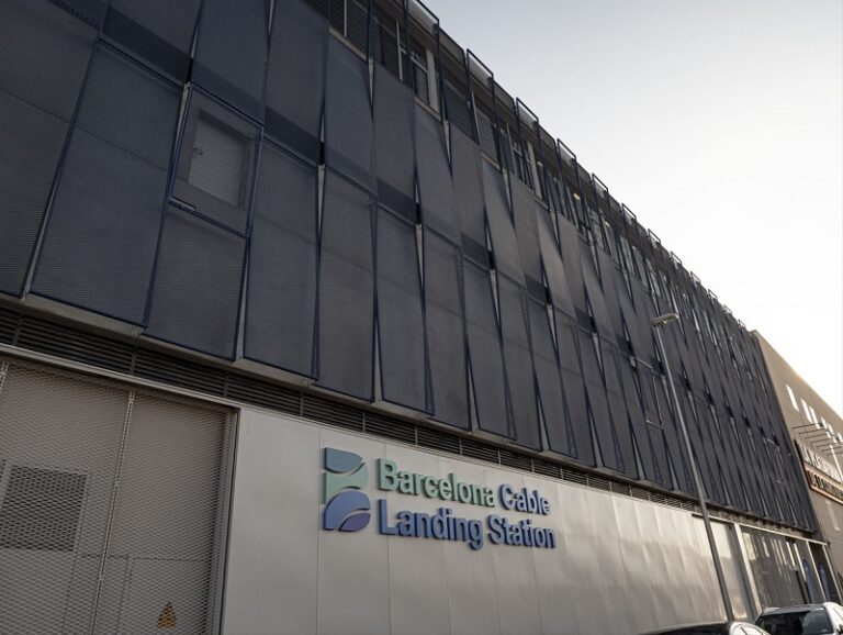 Axent tendrá un punto de conexión en Barcelona Cable Landing Station