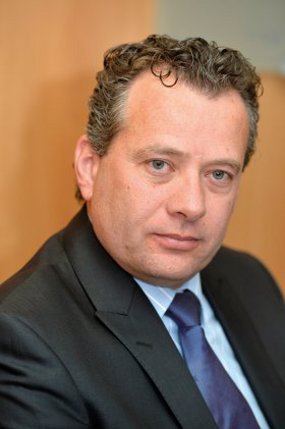 Sergio Alonso, Emerson Network Power. Sergio Alonso, Emerson Network Power.