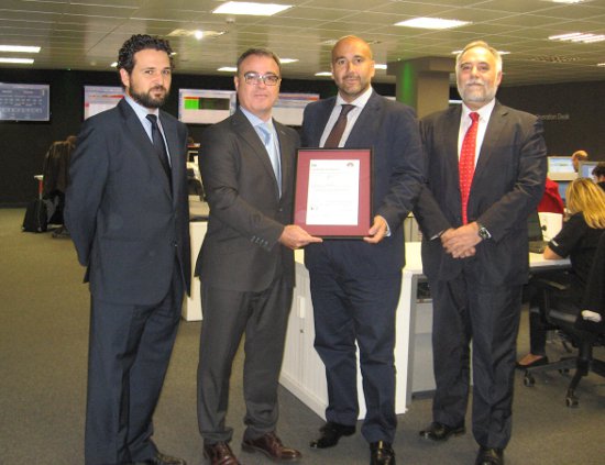 Acto de entrega por parte de BSI de la certificación ISO 22301 a Telvent.